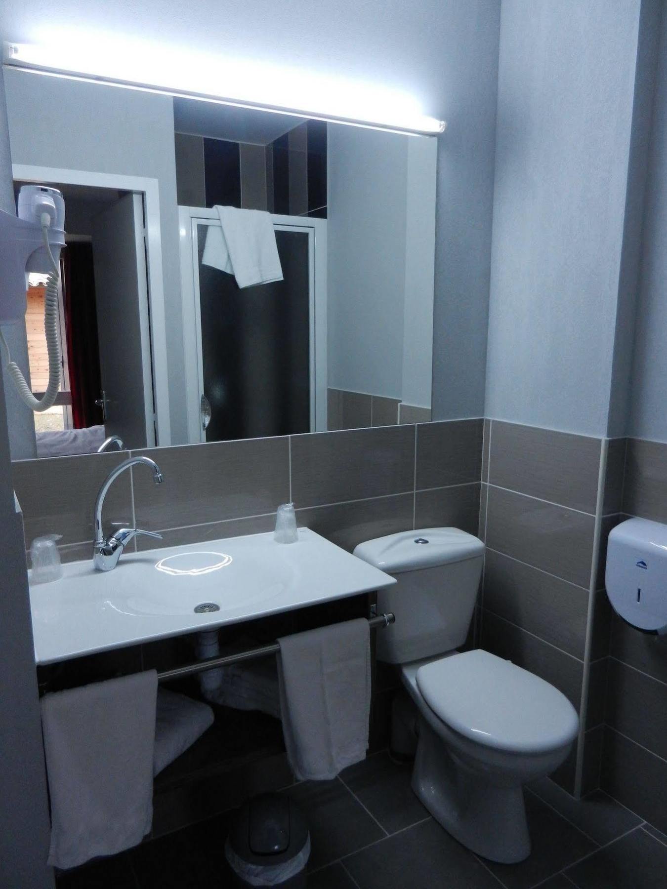 The Originals City, Hotel Albizia, Сарла-ла-Канеда Экстерьер фото